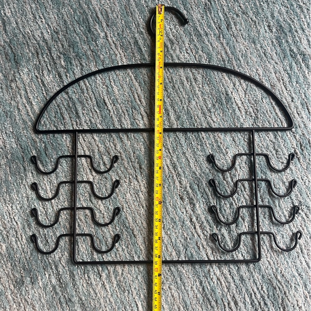 Black multi-hanger with 16 hooks